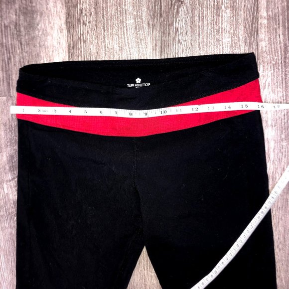 5/$60 Made in Canada TUFF yoga Capri Leggings - Picture 4 of 8
